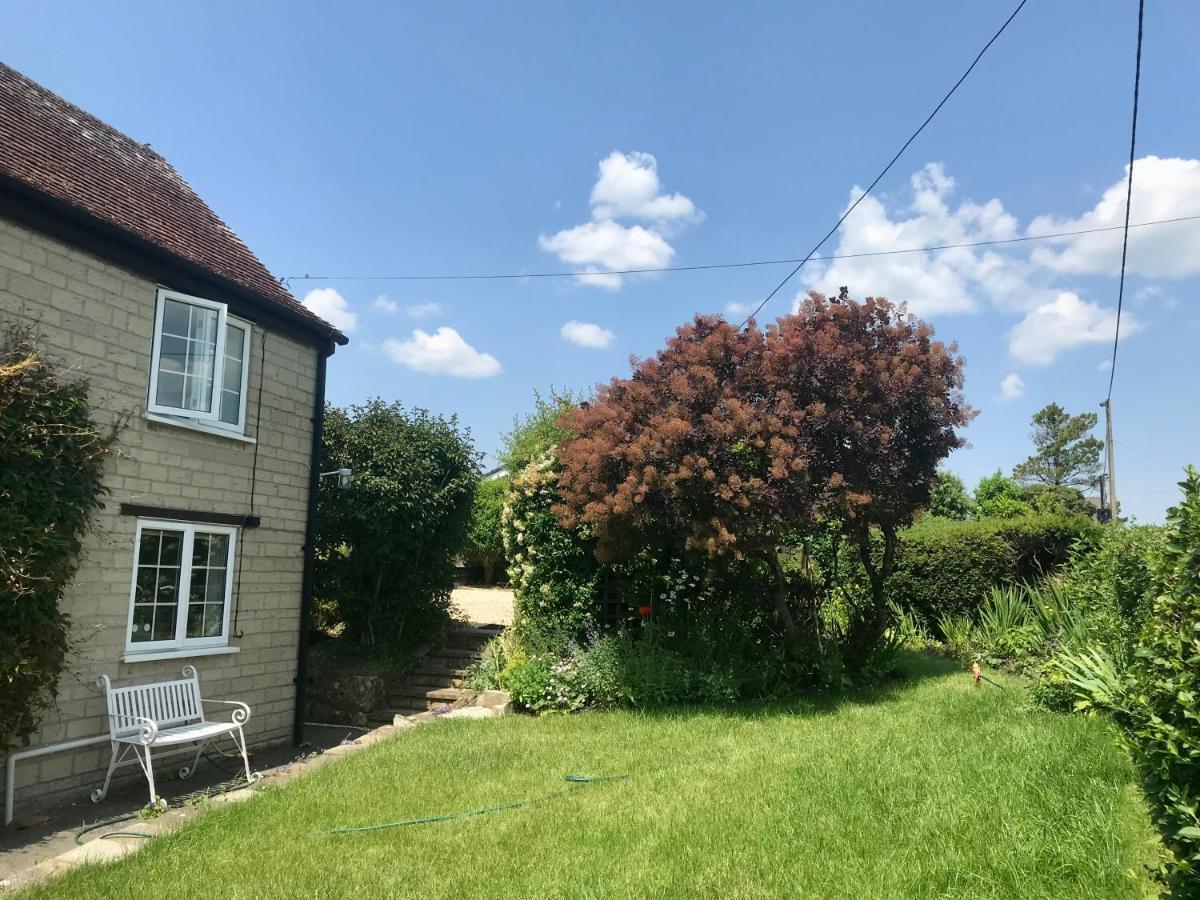 Charming Modernized Country Cottage Near Mere, Wiltshire Mere  المظهر الخارجي الصورة